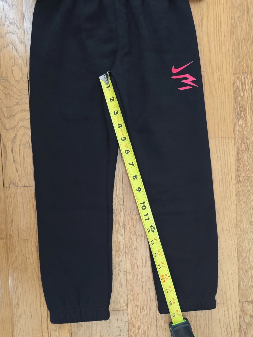 NIKE BRAND BOY'S BLACK 2 PIECE ACTIVE PANTS AND MATCHING PULLOVER HOODIE SIZE 6